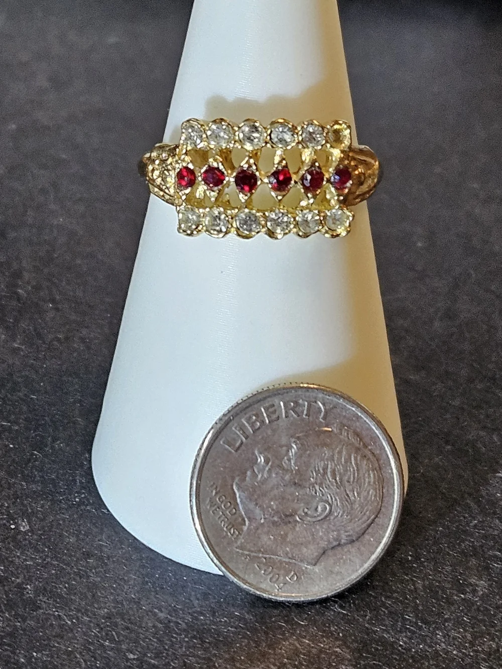 Vintage Style Gold Ring with Red and Clear Stones. Size 8 - Picture 5 of 6